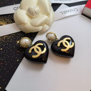 シャネル ピアス ロゴ