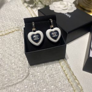 シャネル ピアス 公式