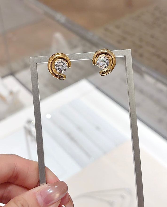 最高級ディオールピアスコピー Dior Rocks ピアス メタル & クリスタル E4684WOMZI_D301 ディオール ピアス 人気 - 画像 (8)