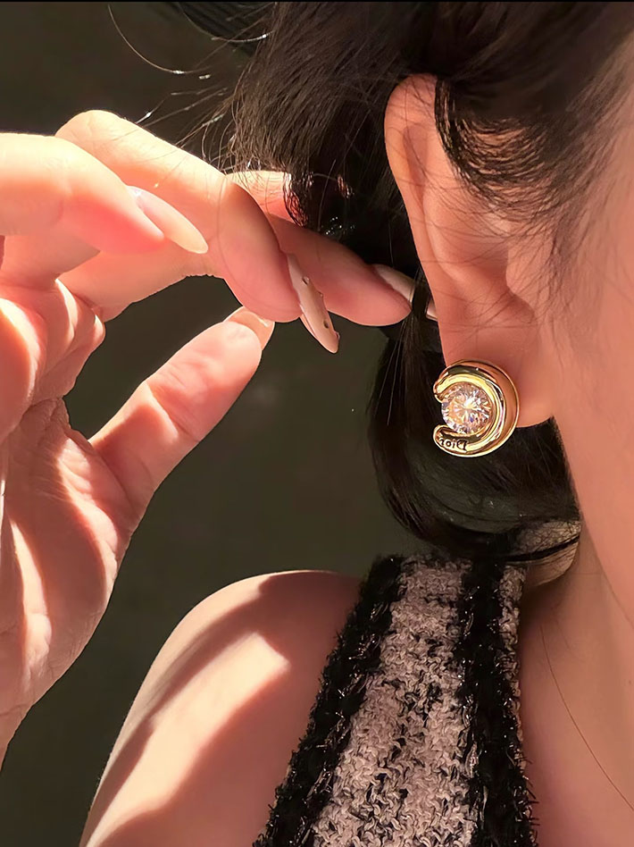 最高級ディオールピアスコピー Dior Rocks ピアス メタル & クリスタル E4684WOMZI_D301 ディオール ピアス 人気 - 画像 (4)