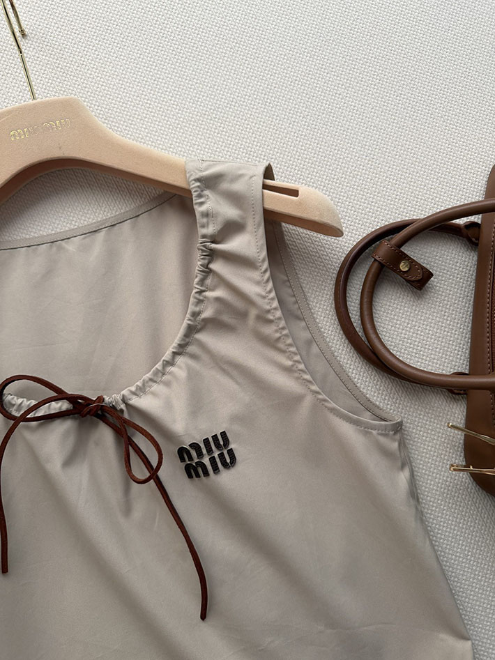 最高級ミュウミュウ服コピー MiuMiu パナマコットン クロップド トップ ライムストーン MT2240_12NS_F0A08 ミュウミュウ 服 レディース - 画像 (4)