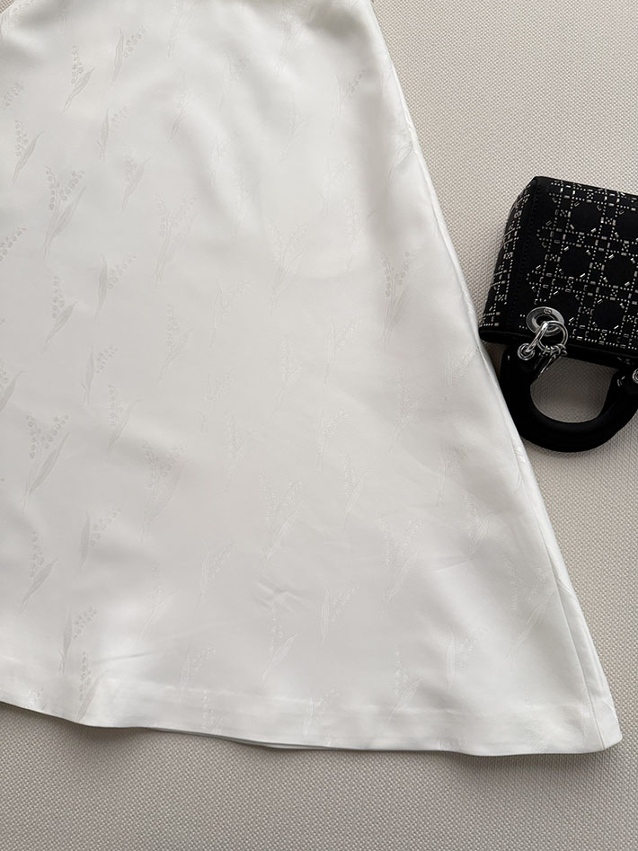 最高級ディオールスーパーコピー Dior フレア ミディスカート ホワイト 621J04A7991_X0150 ディオール スカート - 画像 (3)