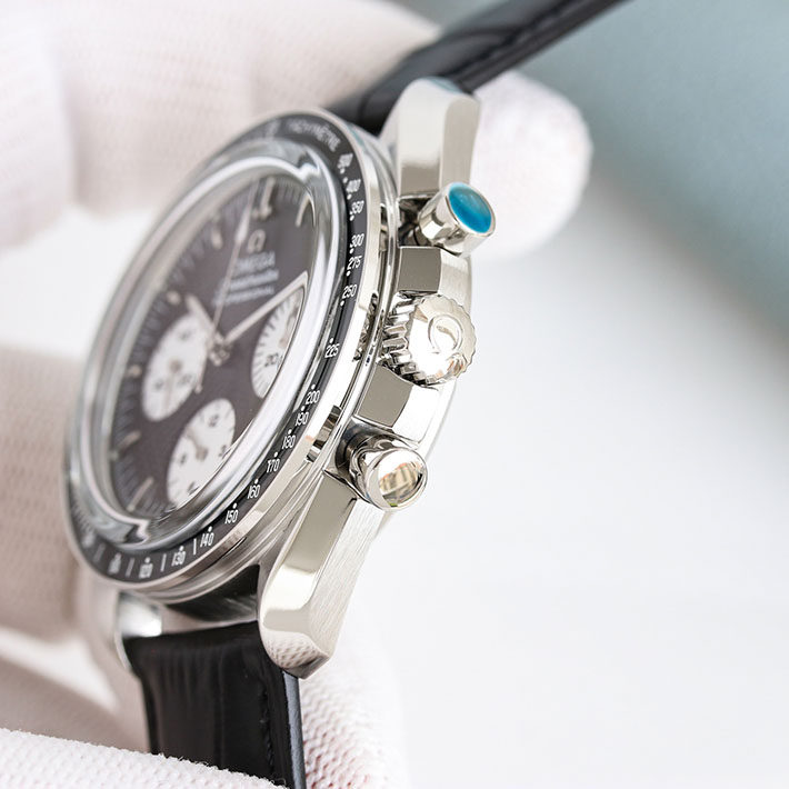 最高級オメガスーパーコピー OMEGA スピードマスター ムーンウォッチ プロフェッショナル コーアクシャル マスター クロノメーター 310.30.42.50.01.004 オメガ 時計 安い - 画像 (4)