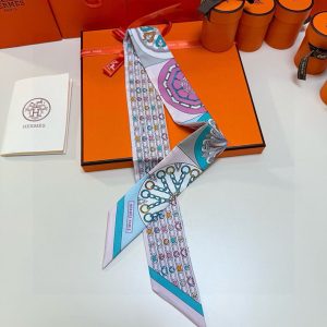 エルメス スカーフ 巻き方