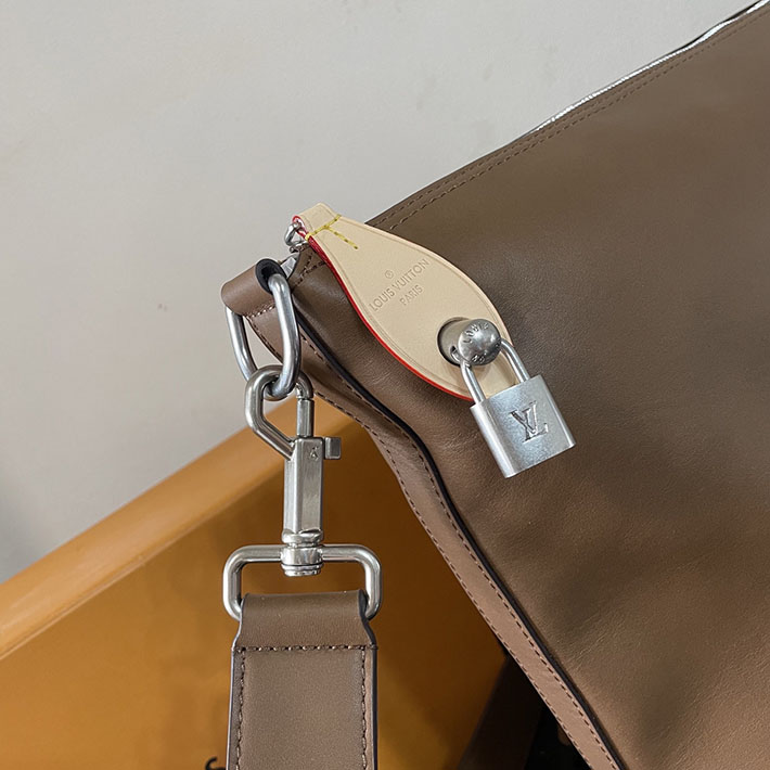 最高級ルイヴィトンバッグコピー Louis Vuitton バガボンド・ホーボー キャラメル M28392 ルイヴィトン メンズ バッグ 新作 - 画像 (6)