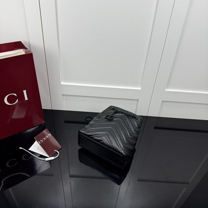 グッチ直営アウトレット店 GUCCI GGマーモント ナノ バケットバッグ ブラック 856404 AAFS1 1000 グッチ バッグ 黒 - 画像 (5)