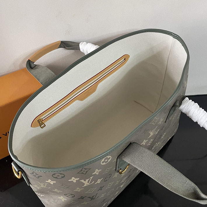 最高級ルイヴィトンバッグコピー Louis Vuitton アップタウン・トート カーキグリーン M29269 ヴィトン トートバッグ メンズ - 画像 (3)