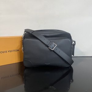 ヴィトン ショルダーバッグ メンズ