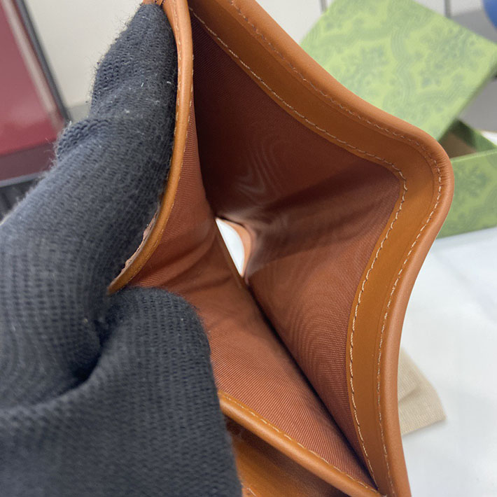 グッチ 財布 アウトレット GUCCI GGエンブレム スモールウォレット ベージュ&ダークブラウン 820692 FAD6L 9758 グッチ 財布 安い - 画像 (4)
