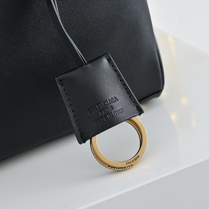 バレンシアガ バッグ 人気 レディース BALENCIAGA Rodeo ハンドバッグ ミニ ブラック 8437122AA4V1000 バレンシアガ ロデオ ミニ - 画像 (4)