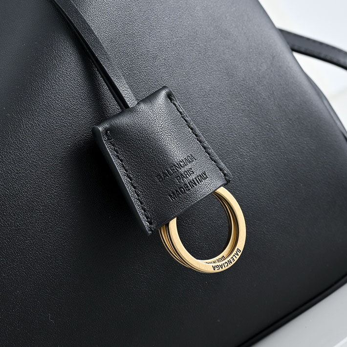 バレンシアガ バッグ 人気 レディース BALENCIAGA Rodeo ハンドバッグ ラージ ブラック 7897442AA4V1000 バレンシアガ ロデオ 人気 - 画像 (5)