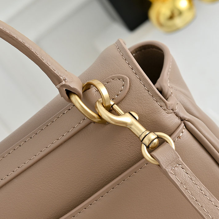 バレンシアガ バッグ 人気 レディース BALENCIAGA Rodeo ハンドバッグ ミニ ブラック 7954562AA4V2621 バレンシアガ ハンドバッグ ミニ - 画像 (4)