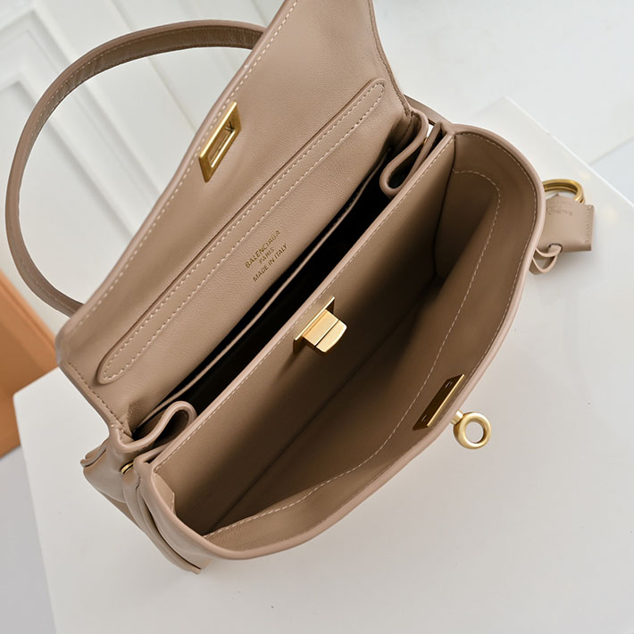 バレンシアガ バッグ 人気 レディース BALENCIAGA Rodeo ハンドバッグ ミニ ブラック 7954562AA4V2621 バレンシアガ ハンドバッグ ミニ - 画像 (2)