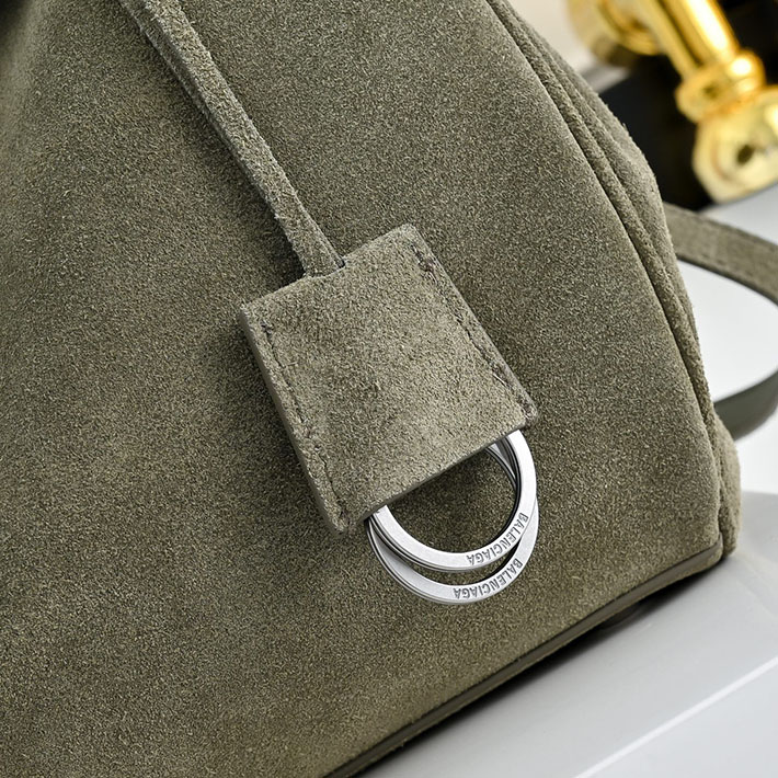 バレンシアガ バッグ 人気 レディース BALENCIAGA Rodeo ハンドバッグ ミディアム カーキ 7897722AB4G3503 バレンシアガ バッグ 種類 - 画像 (6)