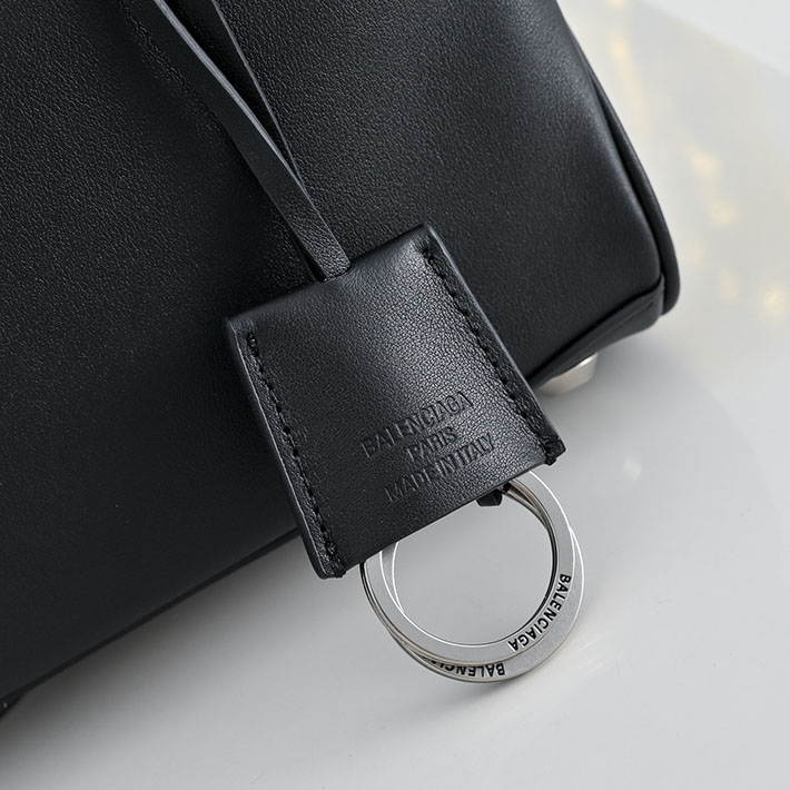 バレンシアガ バッグ 人気 レディース BALENCIAGA Rodeo ハンドバッグ ミニ ブラック 8437122AA4U1000 バレンシアガ アウトレット店舗 - 画像 (4)