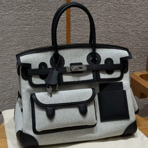 バーキン35 黒 定価