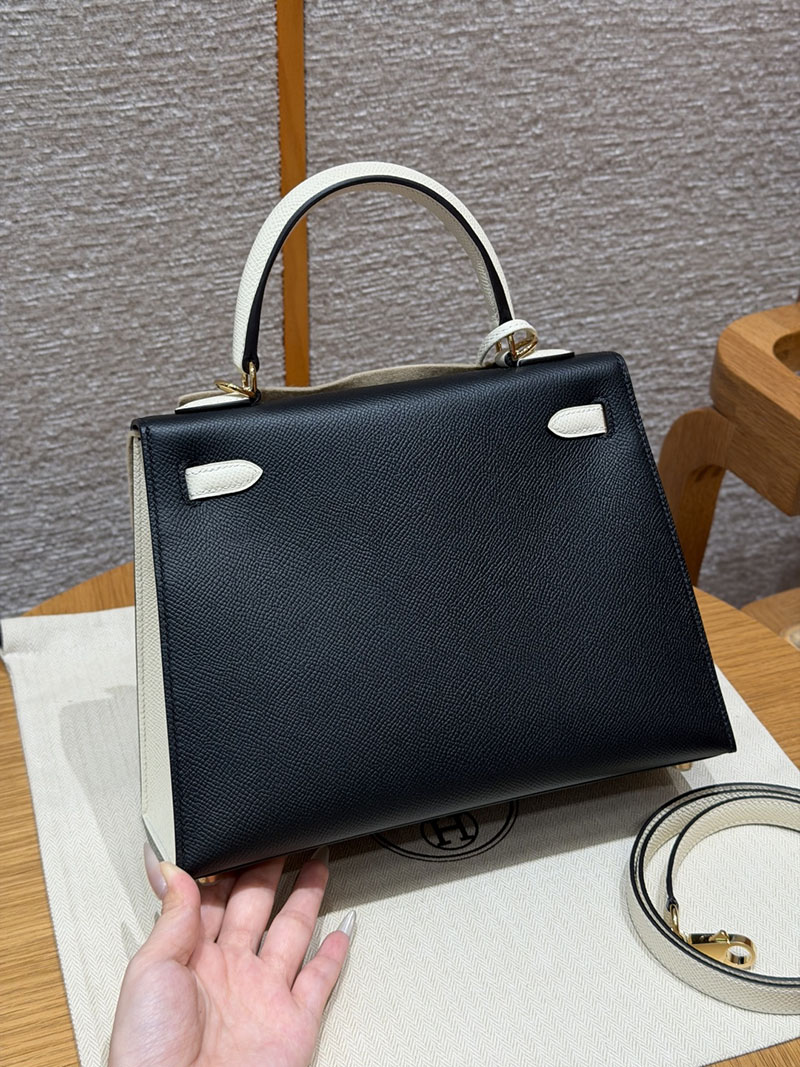 エルメス ケリー 25の通販 HERMES ケリー25 外縫い ブラック/ナタ ヴォーエプソン ゴールド金具 2633944 ケリー25 外縫い ノワール - 画像 (9)