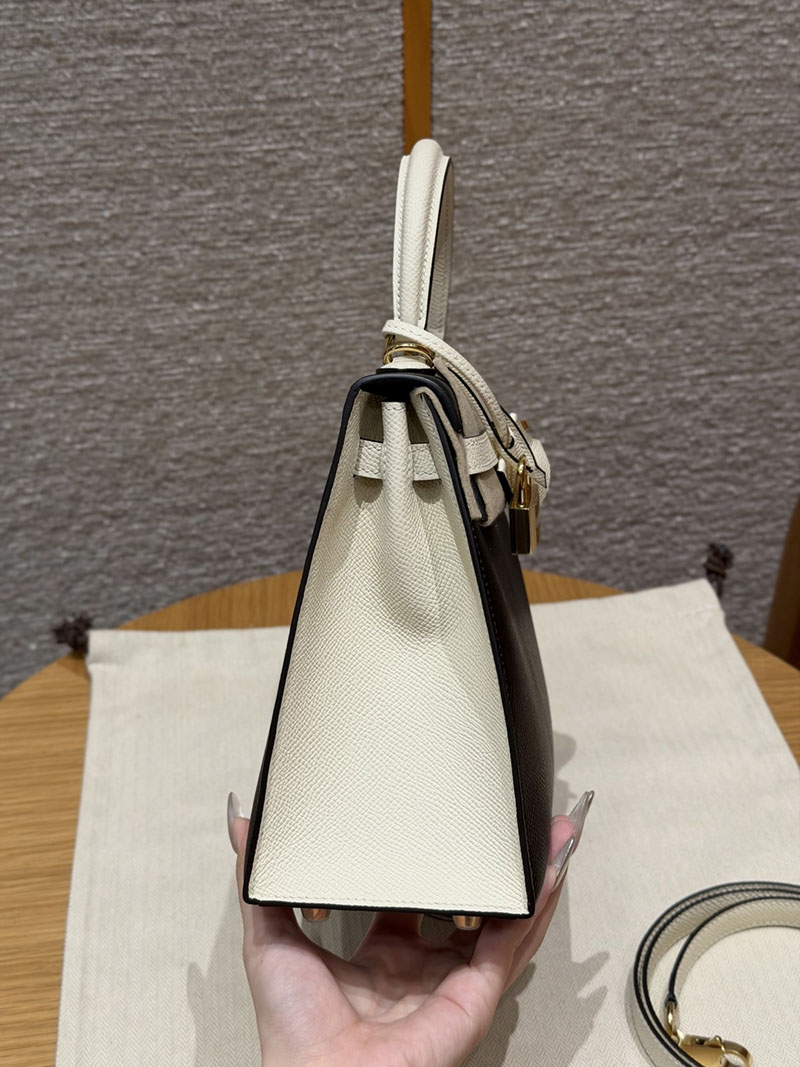 エルメス ケリー 25の通販 HERMES ケリー25 外縫い ブラック/ナタ ヴォーエプソン ゴールド金具 2633944 ケリー25 外縫い ノワール - 画像 (8)