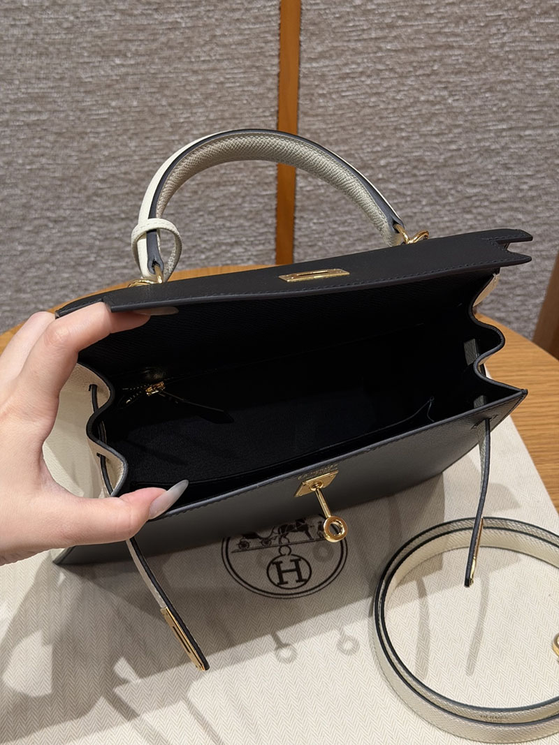 エルメス ケリー 25の通販 HERMES ケリー25 外縫い ブラック/ナタ ヴォーエプソン ゴールド金具 2633944 ケリー25 外縫い ノワール - 画像 (5)