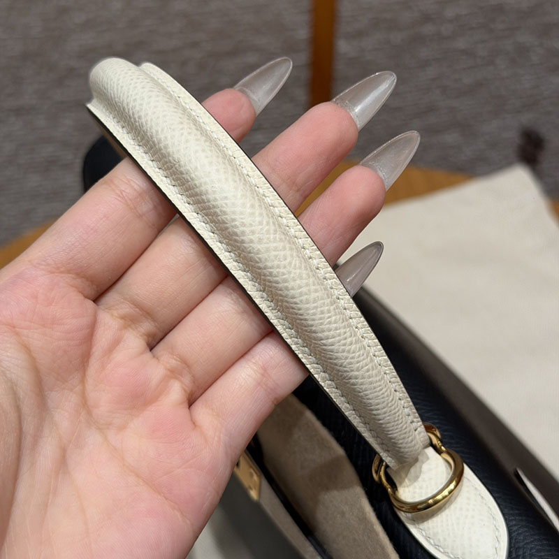 エルメス ケリー 25の通販 HERMES ケリー25 外縫い ブラック/ナタ ヴォーエプソン ゴールド金具 2633944 ケリー25 外縫い ノワール - 画像 (2)