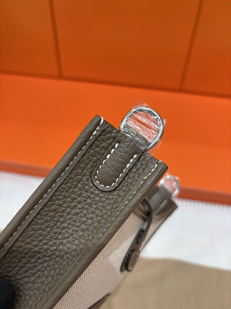 エルメス エヴリン ミニ HERMES エヴリン TPM ベージュ×エトゥープ トワルアッシュ/トゴ シルバー金具 2633947 エヴリンTPM エトゥープ - 画像 (3)