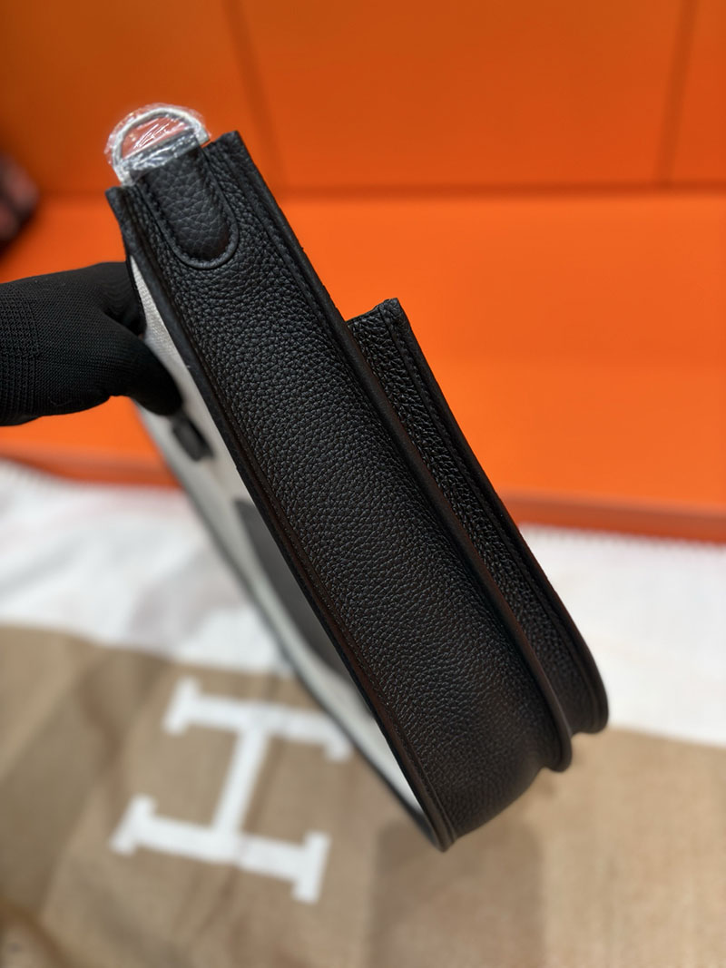 エルメス エヴリンの通販 HERMES エヴリン 29 PM ベージュ×ブラック トワルアッシュ/トゴ シルバー金具 2633950 エルメス エヴリン29 - 画像 (5)