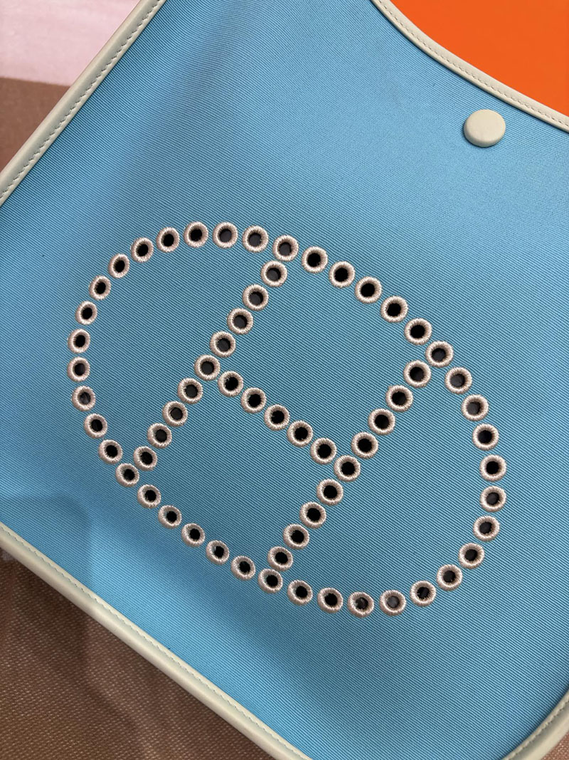 エルメス エヴリンの通販 HERMES エヴリン 29 PM ベージュ×ブルー トワルアッシュ/トゴ シルバー金具 2633952 エルメス エヴリン PM - 画像 (8)