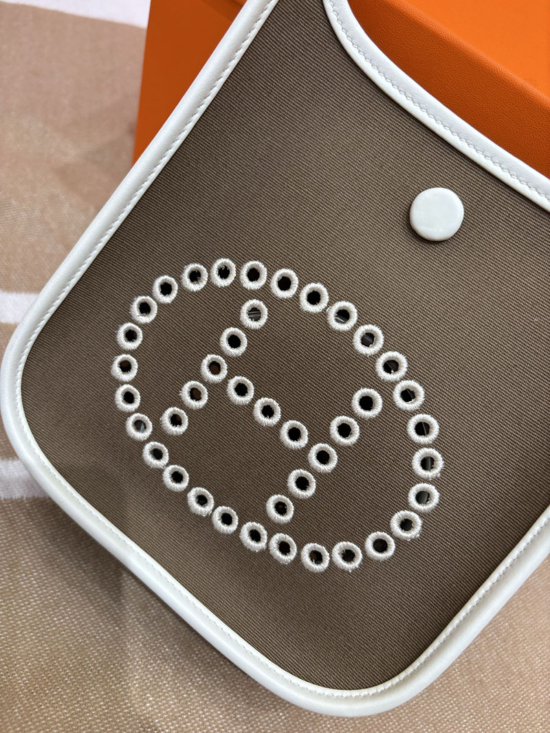 エルメス エヴリン ミニ HERMES エヴリン TPM ホワイト×グレー トワルアッシュ/トゴ シルバー金具 2633955 エルメス エヴリン TPM - 画像 (8)