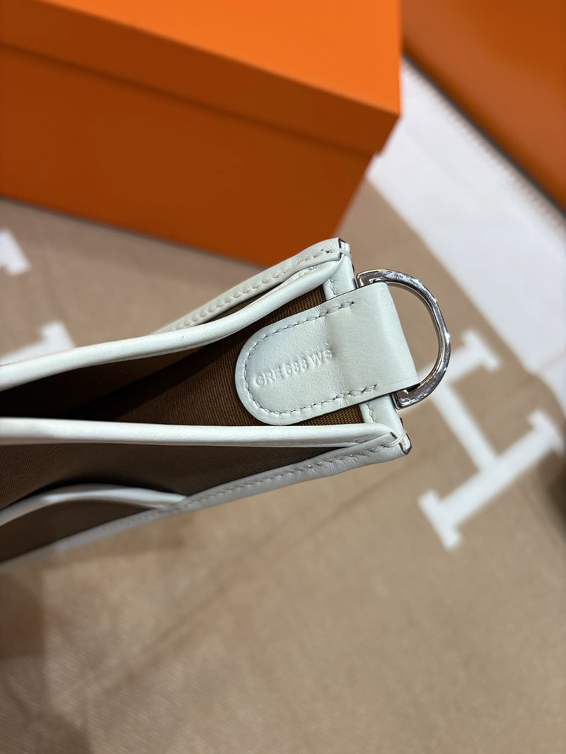 エルメス エヴリンの通販 HERMES エヴリン 29 PM ホワイト×グレー トワルアッシュ/トゴ シルバー金具 2633956 エルメス エブリン 値段 - 画像 (4)