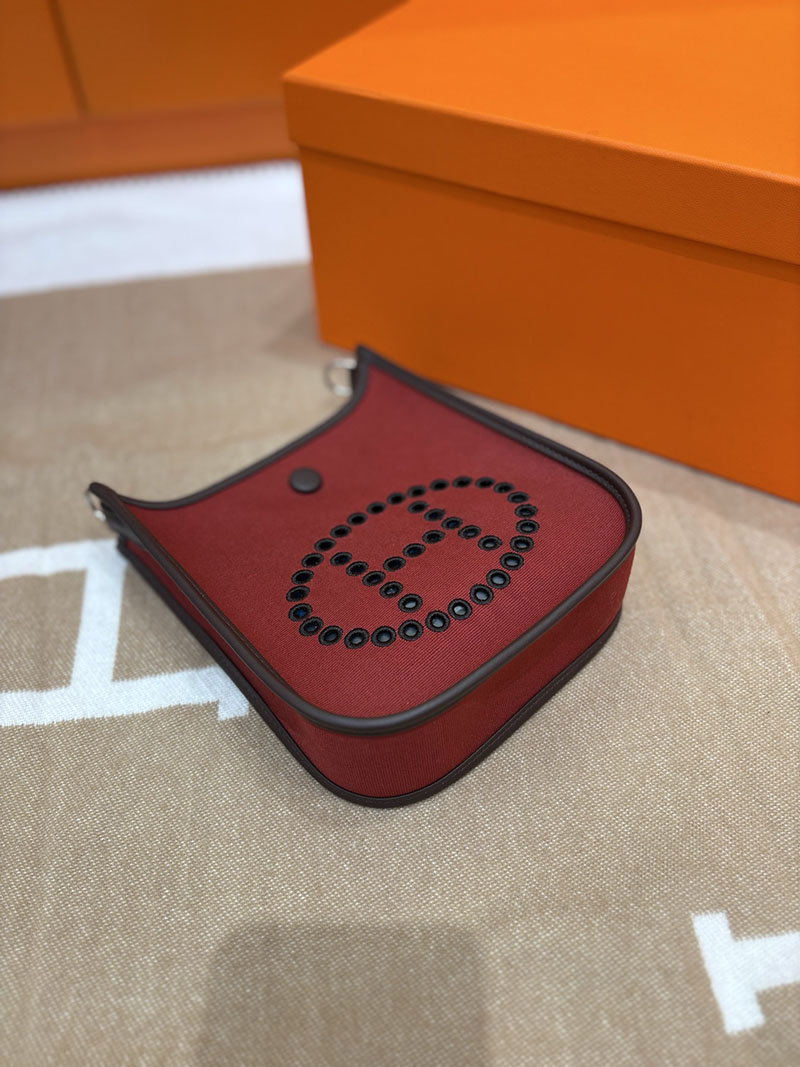 エルメス エヴリン ミニ HERMES エヴリン TPM ブラック×ボルドー トワルアッシュ/トゴ シルバー金具 2633957 エルメス エヴリン 16 - 画像 (5)