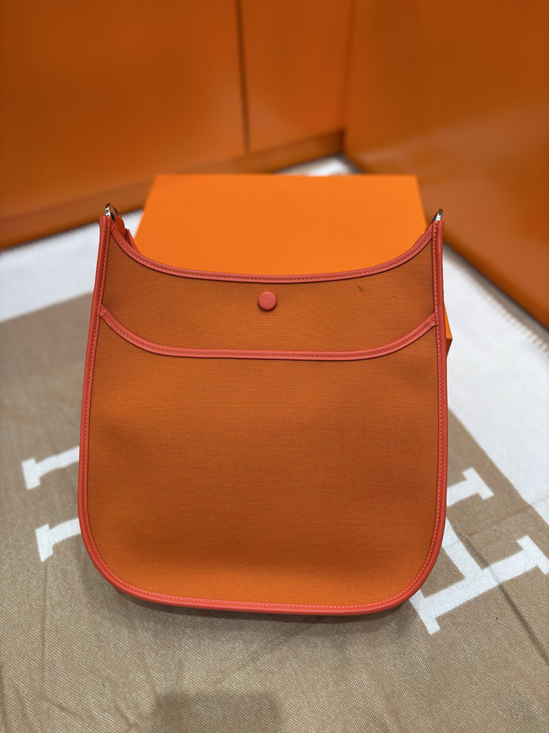 エルメス エヴリンの通販 HERMES エヴリン 29 PM オレンジ トワルアッシュ/トゴ シルバー金具 2633960 エルメス エブリン 人気色 - 画像 (5)