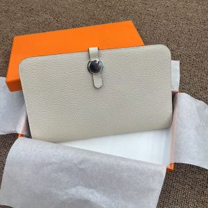 hermes 財布 二つ折り