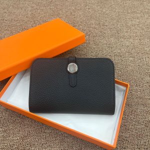 エルメス ミニ財布 公式