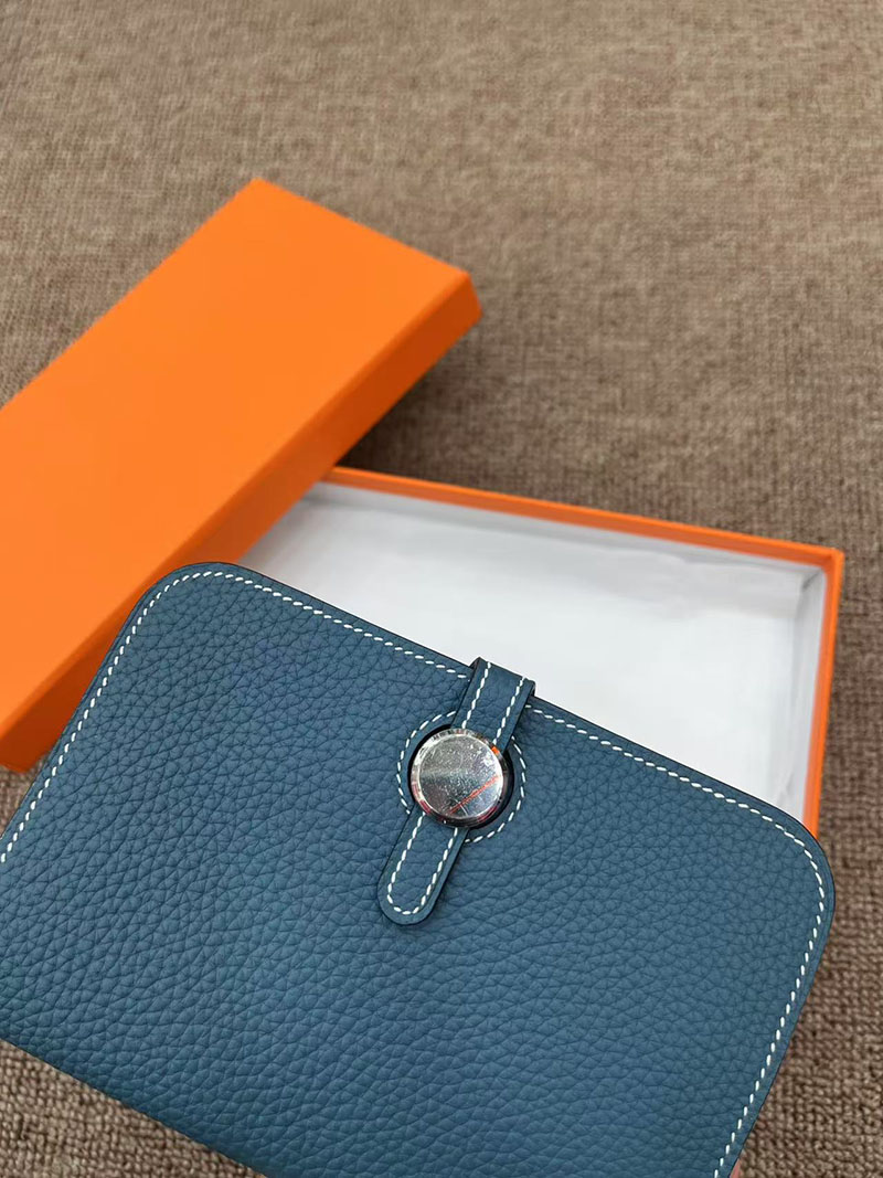 最高級エルメス財布コピー HERMES ドゴン コンパクト ブルージーン トゴ シルバー金具 H043072CK75 エルメス ドゴン コンパクト - 画像 (3)