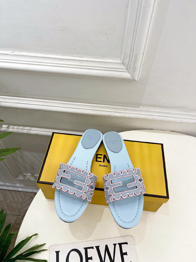 FENDI(フェンディ)| 2026春夏新作コレクション オープントゥ フラットサンダルコピー