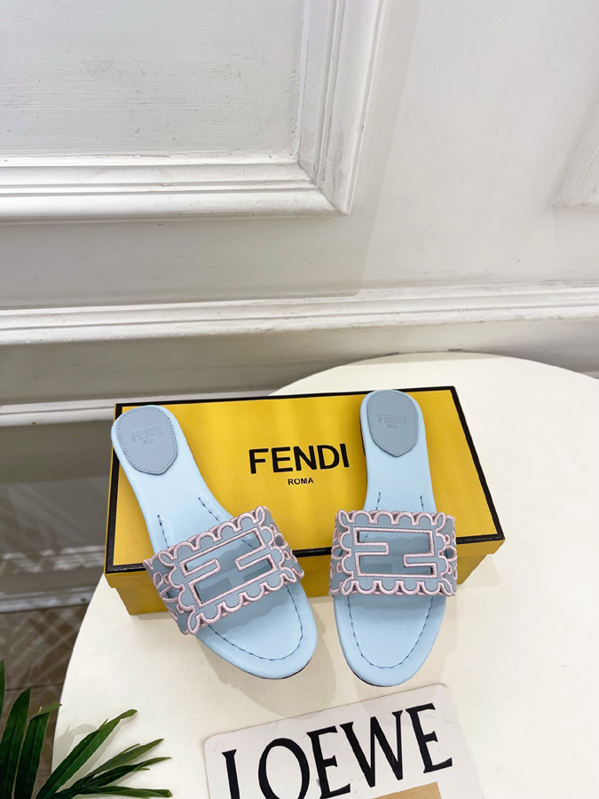 FENDI(フェンディ)| 2026春夏新作コレクション オープントゥ フラットサンダルコピー - 画像 (9)