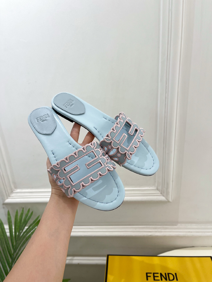 FENDI(フェンディ)| 2026春夏新作コレクション オープントゥ フラットサンダルコピー - 画像 (6)
