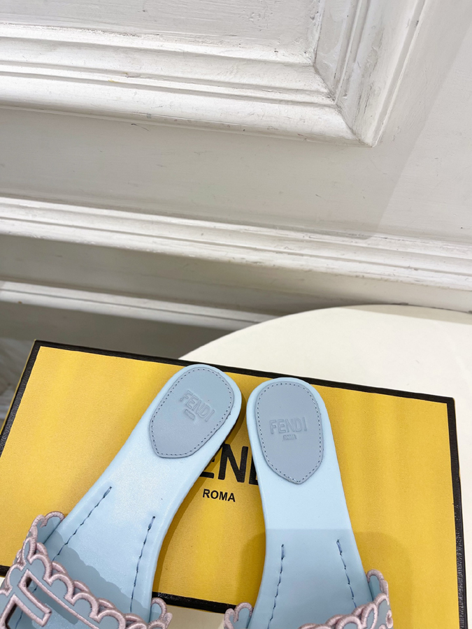 FENDI(フェンディ)| 2026春夏新作コレクション オープントゥ フラットサンダルコピー - 画像 (4)