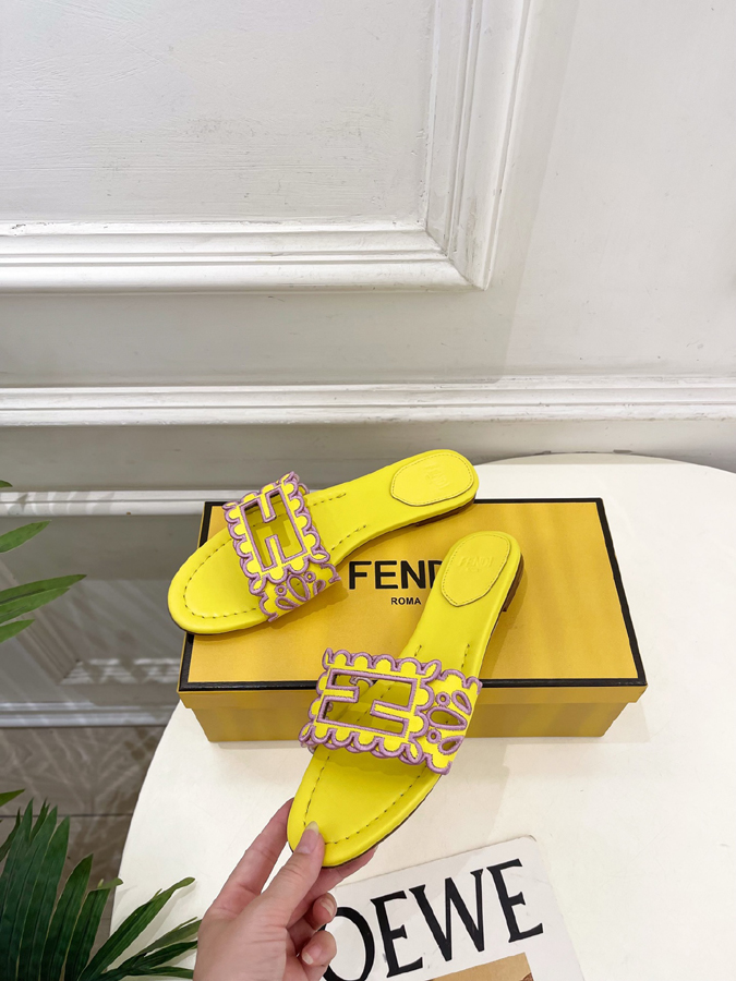 FENDI(フェンディ)| 2026春夏新作コレクション フェンディスニーカーコピー フェンディ サンダル コピー - 画像 (9)