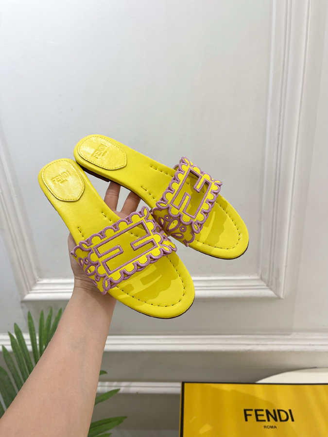 FENDI(フェンディ)| 2026春夏新作コレクション フェンディスニーカーコピー フェンディ サンダル コピー - 画像 (5)