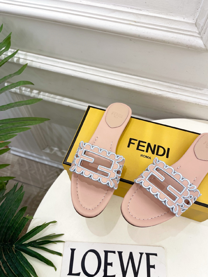 FENDI(フェンディ)| 2026春夏新作コレクション フェンディサンダルコピー - 画像 (6)