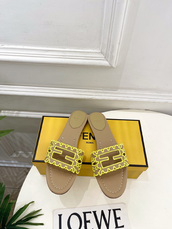 FENDI(フェンディ)| 2026春夏新作コレクション フェンディサンダルコピー