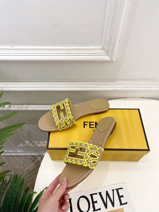 FENDI(フェンディ)| 2026春夏新作コレクション フェンディサンダルコピー - 画像 (3)