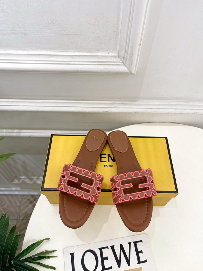 FENDI(フェンディ)| 2026春夏新作コレクション フェンディサンダルコピー