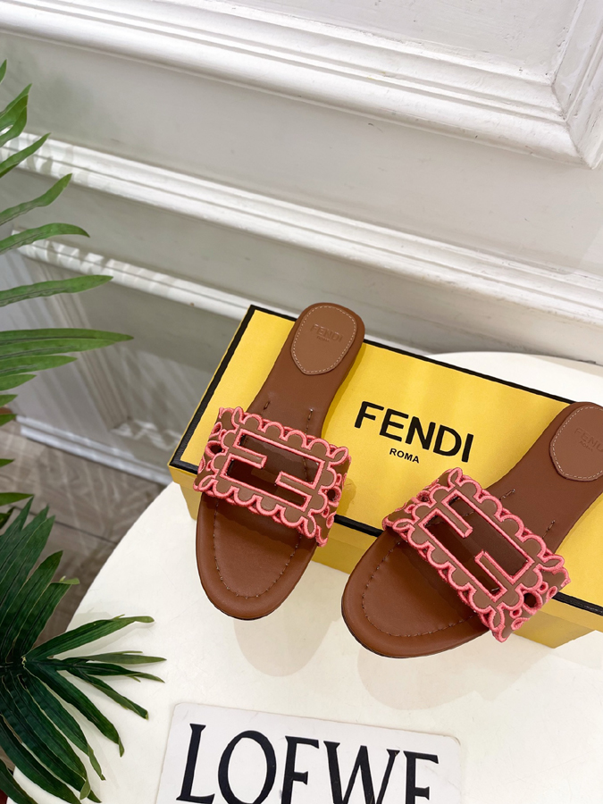 FENDI(フェンディ)| 2026春夏新作コレクション フェンディサンダルコピー - 画像 (6)