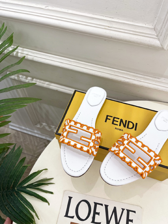FENDI(フェンディ)| 2026春夏新作コレクション フェンディサンダルコピー - 画像 (6)