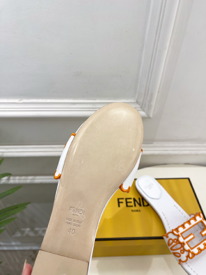 FENDI(フェンディ)| 2026春夏新作コレクション フェンディサンダルコピー - 画像 (9)