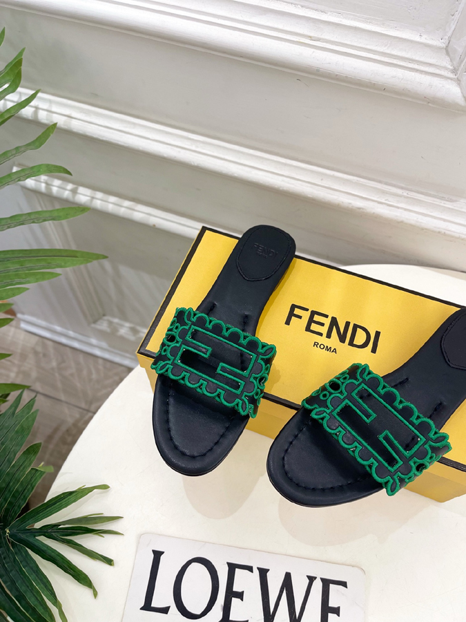 FENDI(フェンディ)| 2026春夏新作コレクション フェンディサンダルコピー - 画像 (6)