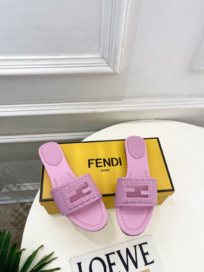 FENDI(フェンディ)| 2026春夏新作コレクション フェンディサンダルコピー - 画像 (2)