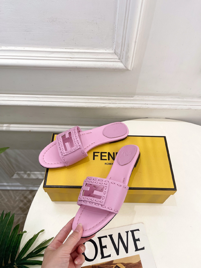FENDI(フェンディ)| 2026春夏新作コレクション フェンディサンダルコピー - 画像 (3)